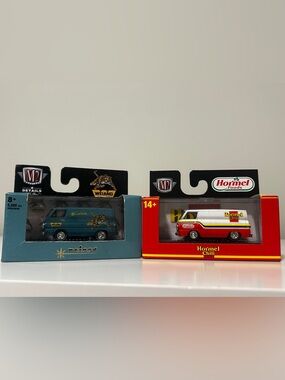 M2 Machines Hormel Chili Red & White Die-Cast Van - Collectible Toy Vehicle